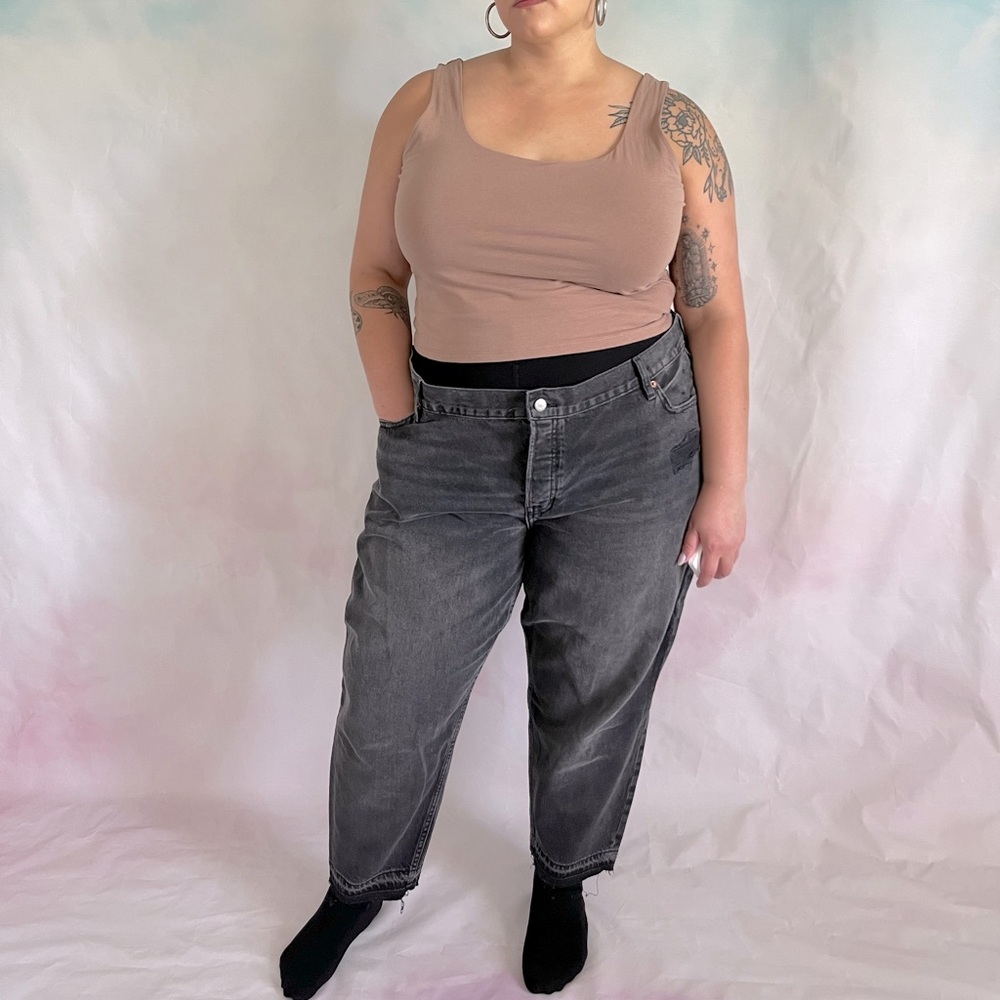 Old Navy High Rise Slouchy Taper Black Jean Women’s Size 22